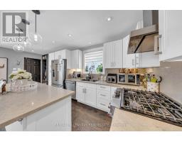 16 Sultana Avenue, Toronto, ON M6A1S8 Photo 12