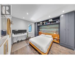 16 Sultana Avenue, Toronto, ON M6A1S8 Photo 18