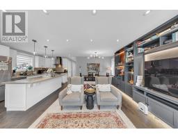 16 Sultana Avenue, Toronto, ON M6A1S8 Photo 16