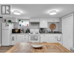16 Sultana Avenue, Toronto, ON M6A1S8 Photo 29