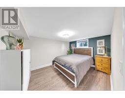 16 Sultana Avenue, Toronto, ON M6A1S8 Photo 35