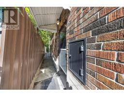 16 Sultana Avenue, Toronto, ON M6A1S8 Photo 36