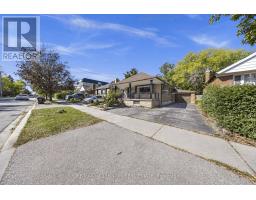 16 Sultana Avenue, Toronto, ON M6A1S8 Photo 42