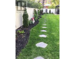 16 Sultana Avenue, Toronto, ON M6A1S8 Photo 46