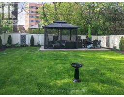 16 Sultana Avenue, Toronto, ON M6A1S8 Photo 44