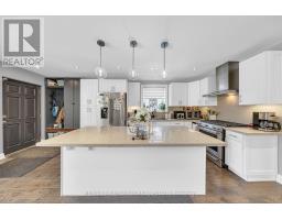 16 Sultana Avenue, Toronto, ON M6A1S8 Photo 9