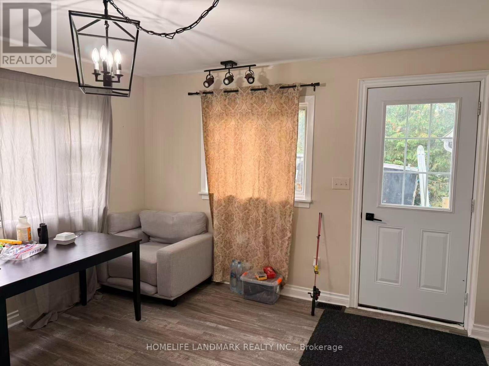 318 THE QUEENSWAY S - Image 6
