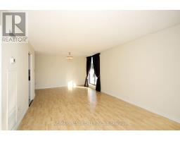 305 - 40 Harding Boulevard W, Richmond Hill, ON L4C9S5 Photo 13