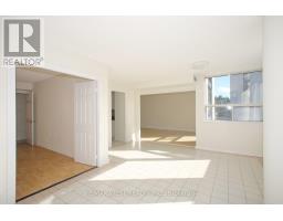Bedroom 2 - 305 - 40 Harding Boulevard W, Richmond Hill, ON L4C9S5 Photo 6