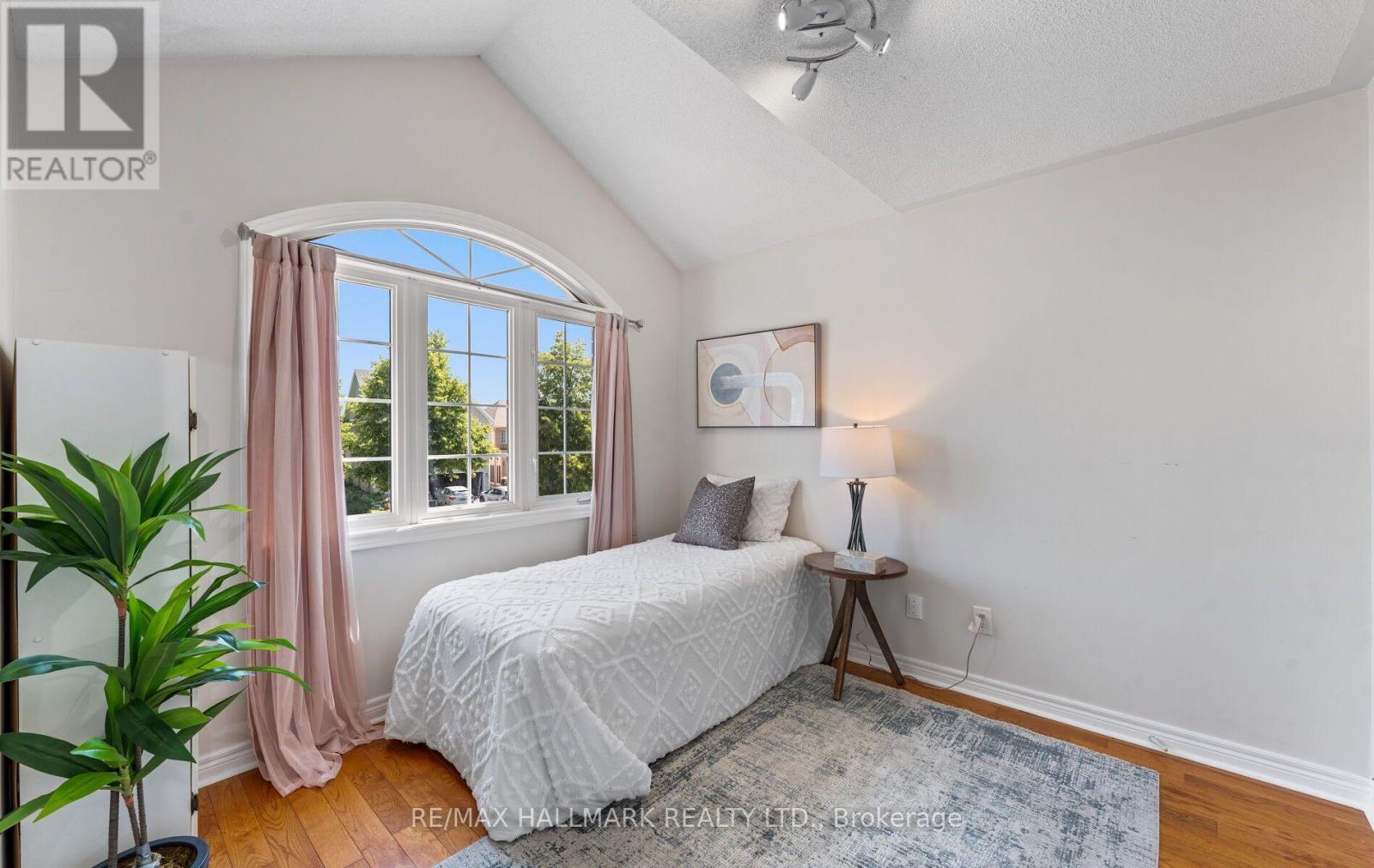 17 RUSHINGBROOK DRIVE - 28
