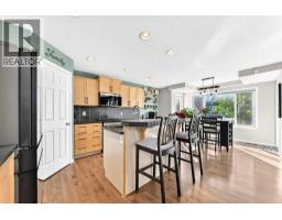 Primary Bedroom - 2071 Reunion Boulevard Nw, Airdrie, AB T4B0J2 Photo 9