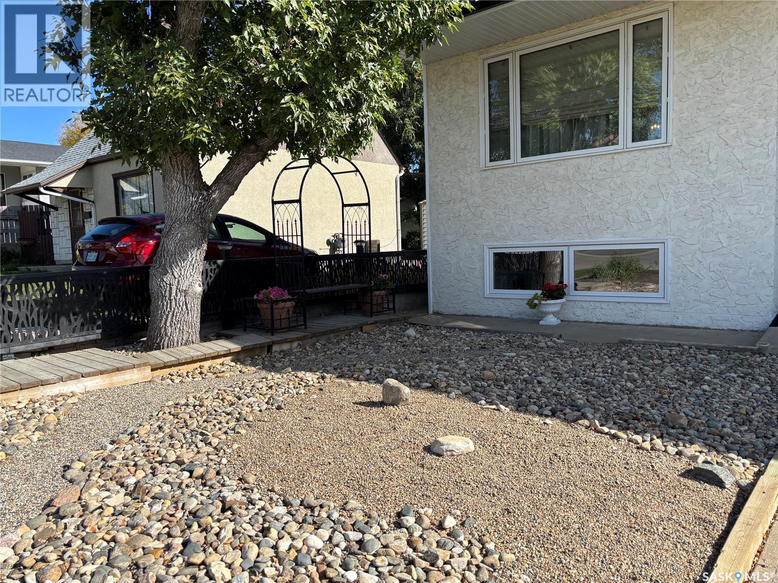 825 7th AVENUE NW - 51