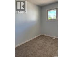 825 7th Avenue Nw, Moose Jaw, SK S6H4C1 Photo 15