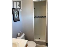 825 7th Avenue Nw, Moose Jaw, SK S6H4C1 Photo 25