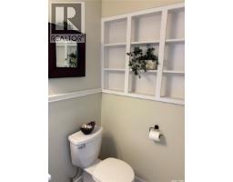 825 7th Avenue Nw, Moose Jaw, SK S6H4C1 Photo 42
