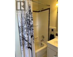 825 7th Avenue Nw, Moose Jaw, SK S6H4C1 Photo 43