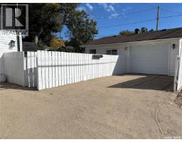 825 7th Avenue Nw, Moose Jaw, SK S6H4C1 Photo 54