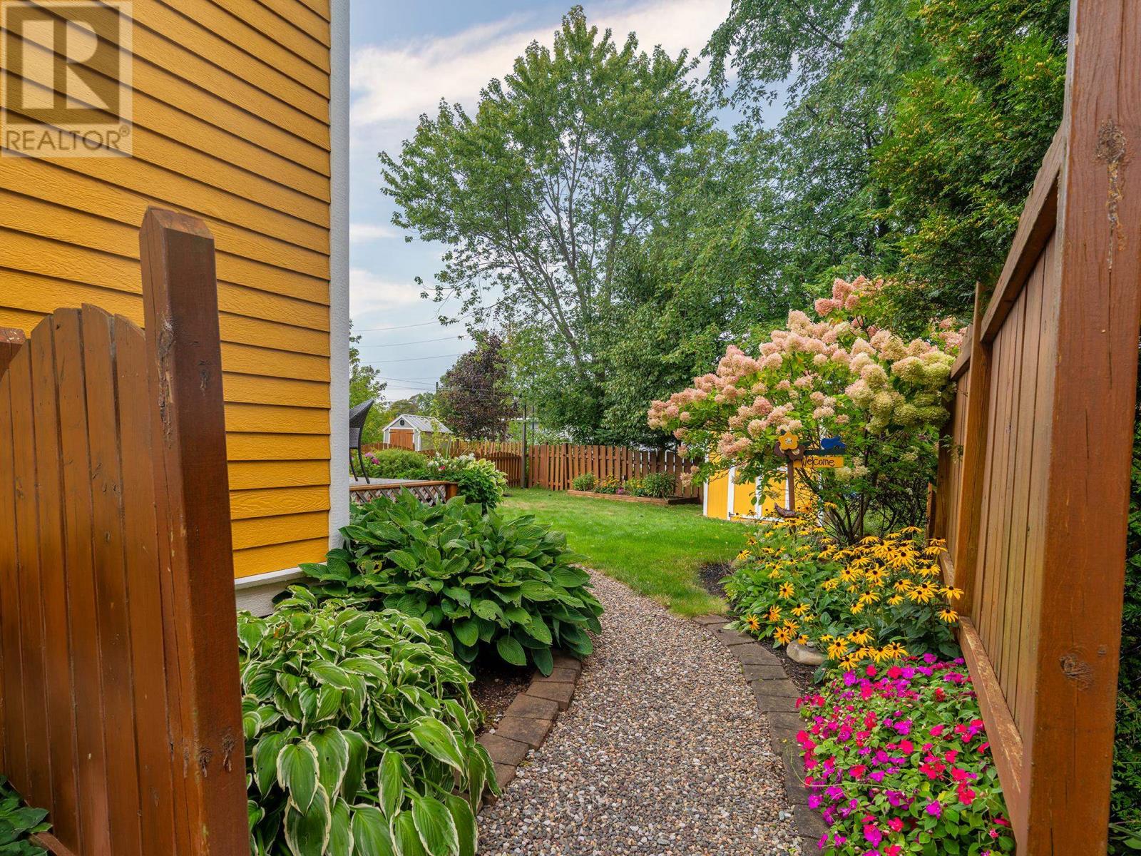 16 Esher Street - Image 22