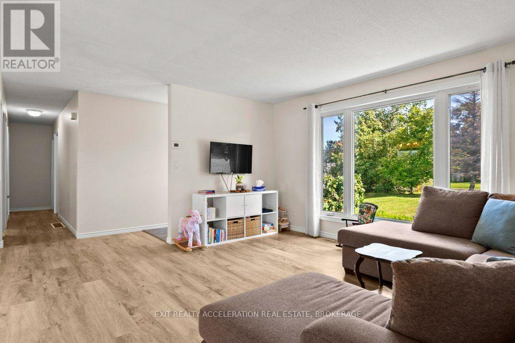 504 Coronation Boulevard, Loyalist (Amherstview), Ontario, K7M5P9, Loyalist (Amherstview), Ontario — photo 5 of 5