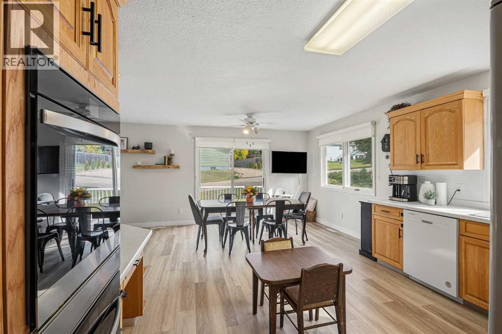 210 3 Avenue, Paradise Hill — photo 19