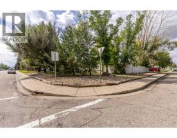 1102 20 Street S - photo 3