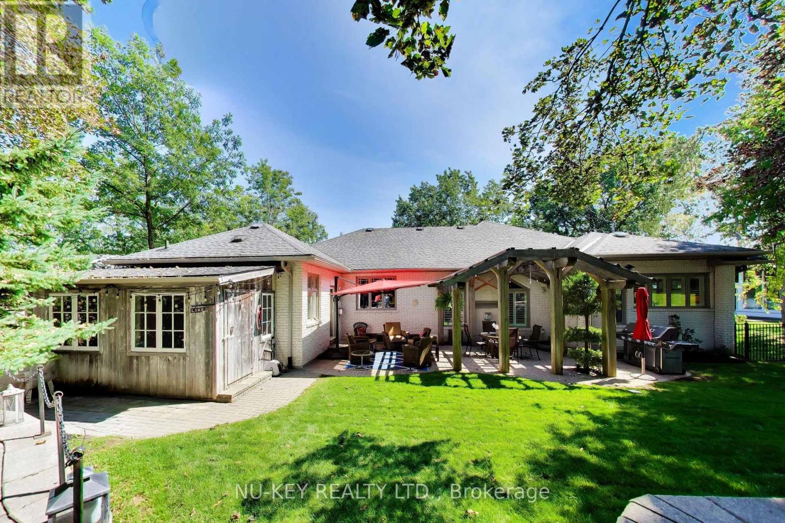 38 CASTLE DRIVE - 34