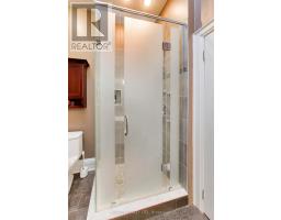 38 Castle Drive, Barrie, ON L4N1R1 Photo 22