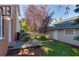 115 Couture Crescent Sw, Calgary, AB T3E7R3 Photo 32