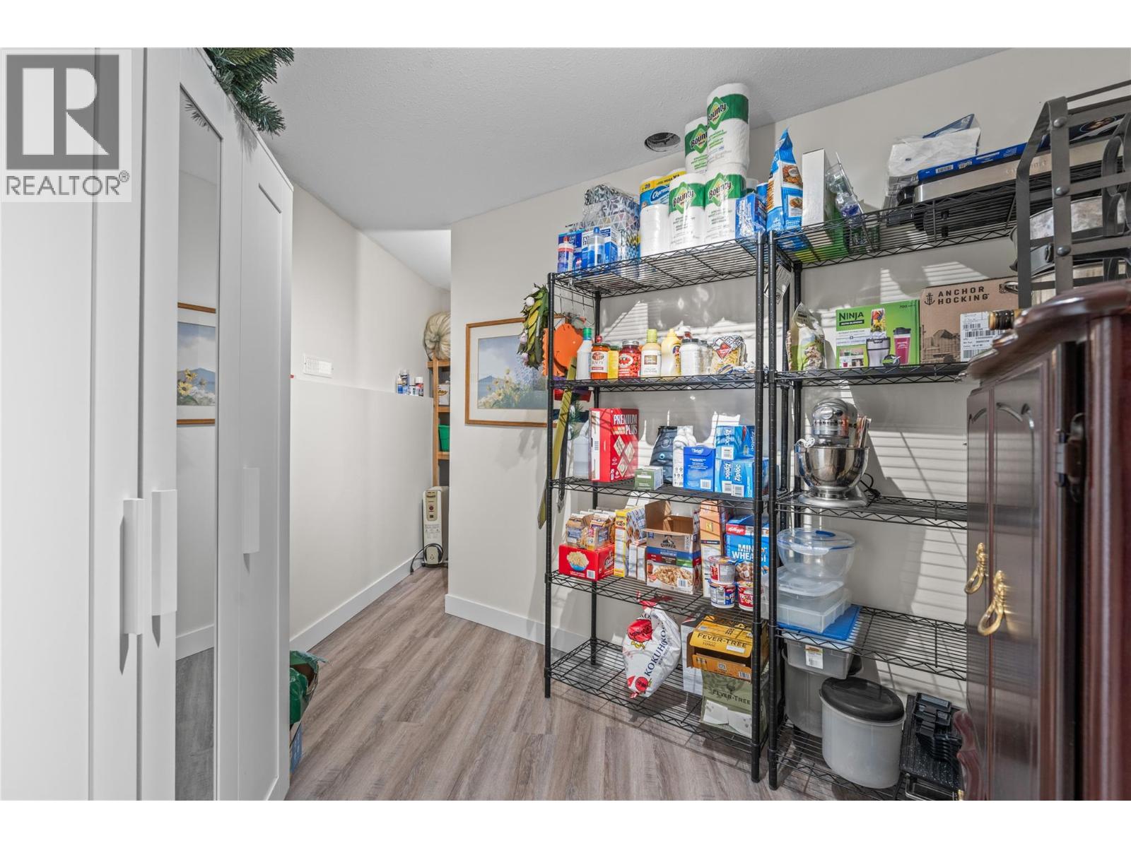 3047 Sunnyview Road - 46