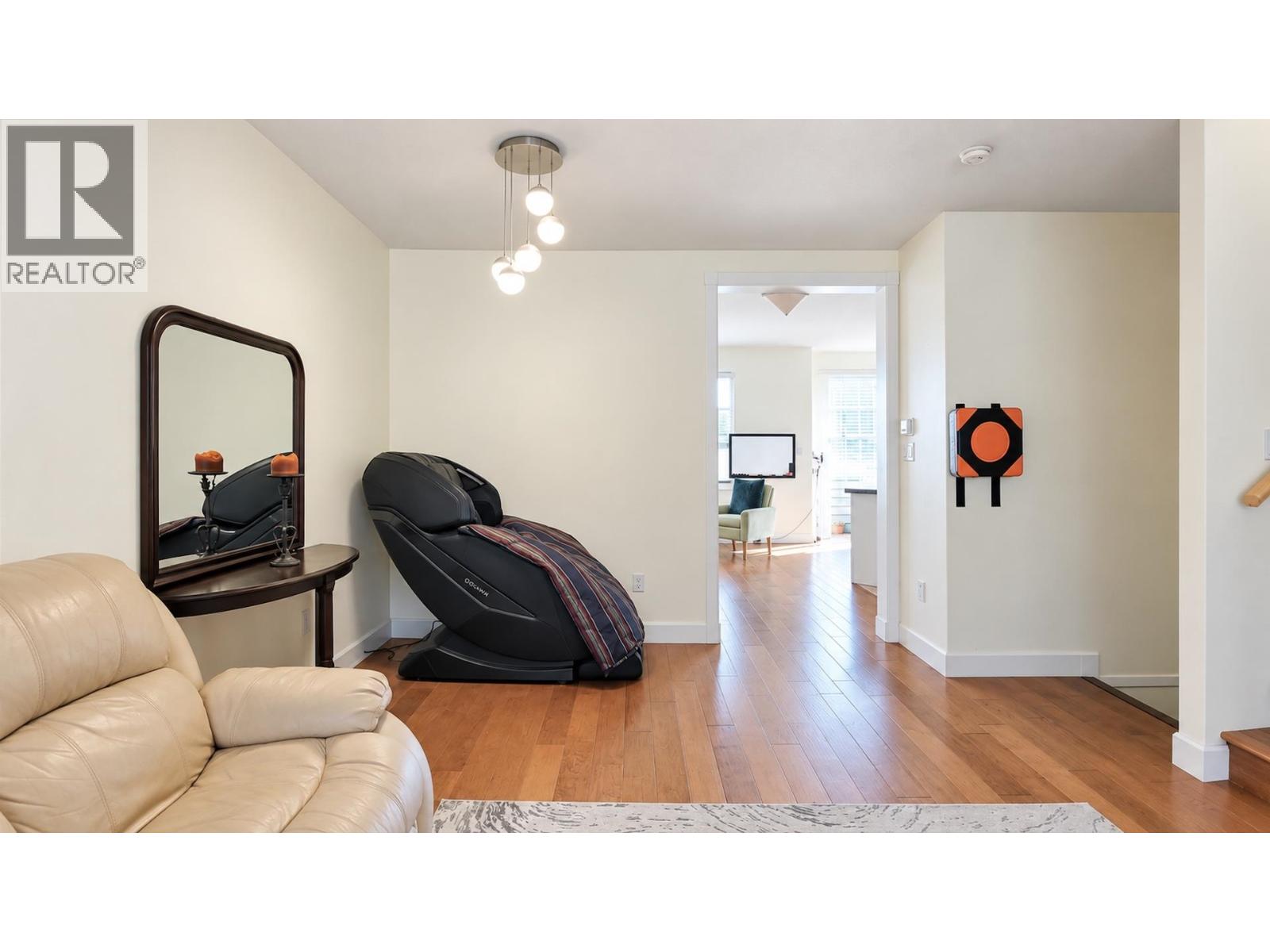 408 1485 PARKWAY BOULEVARD, Coquitlam - Image 1