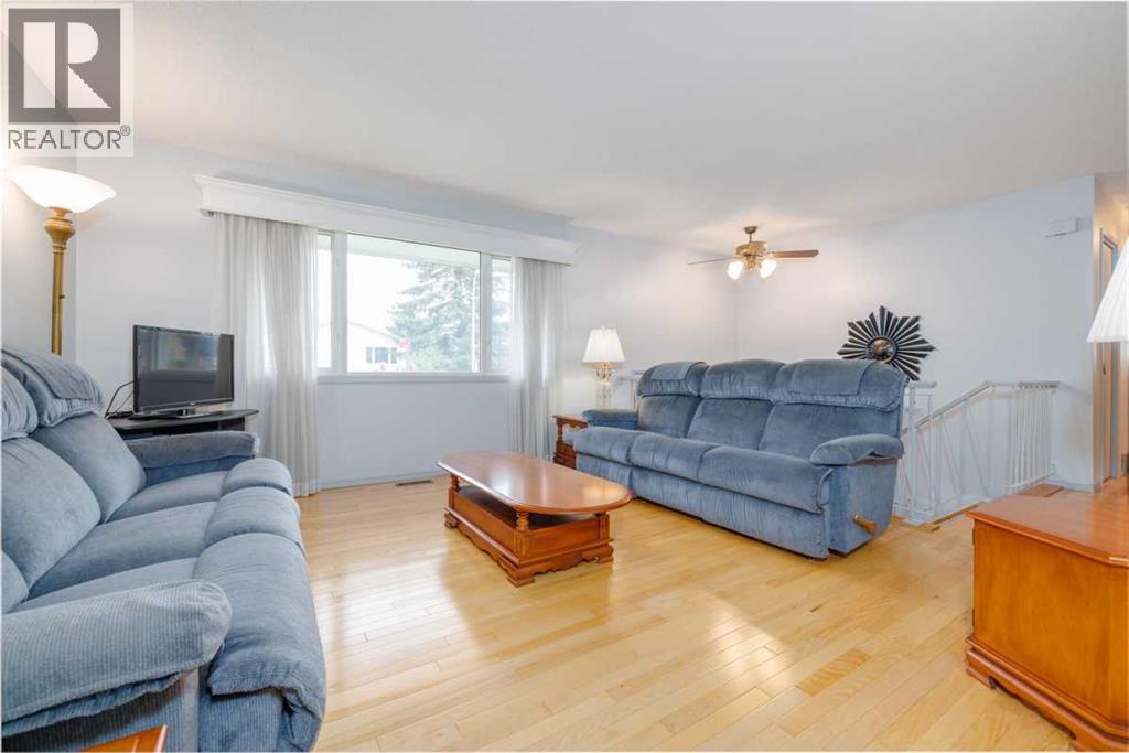 67 Huntham Road NE, Calgary, Alberta, T2K4G2 — thumbnail 4