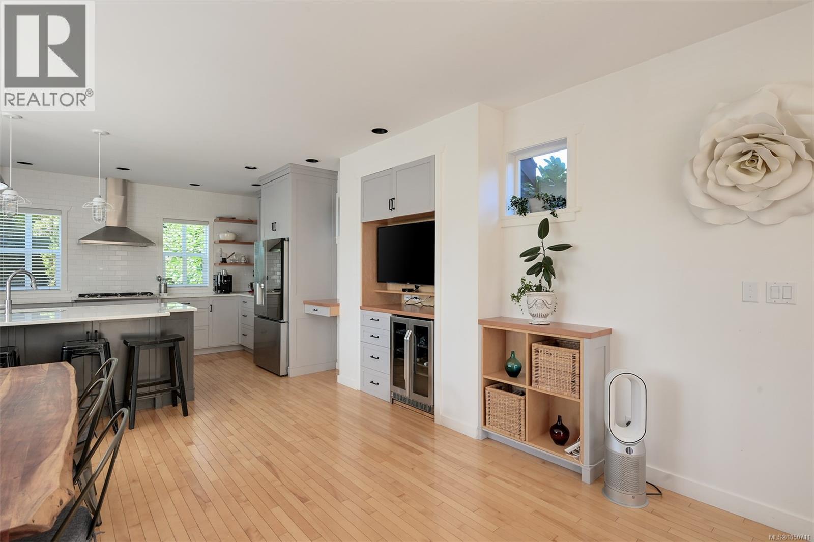 1150 Oxford St - Image 35