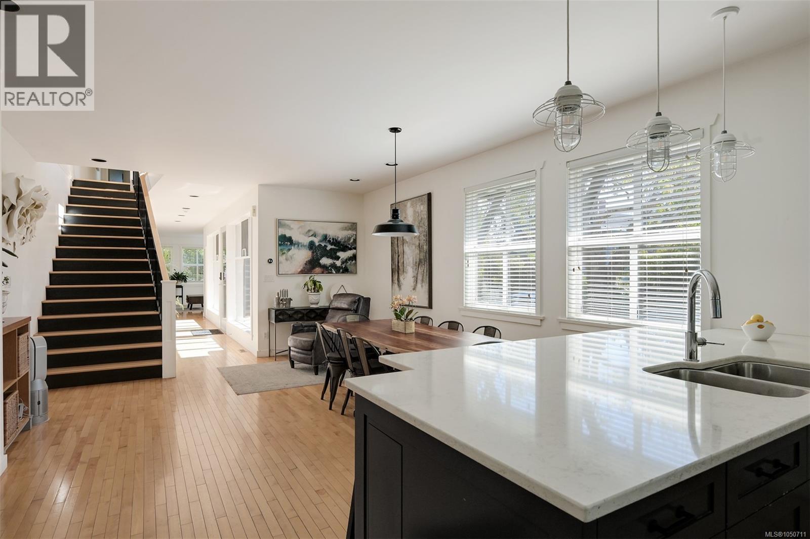 1150 Oxford St - Image 28