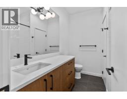 624 Bonjou Road, Kelowna, BC V1W1M5 Photo 32