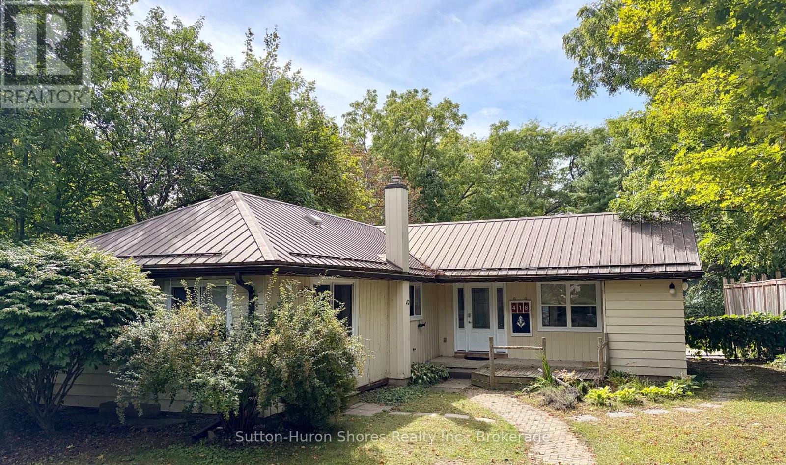 Property for sale at 418 ELGIN STREET