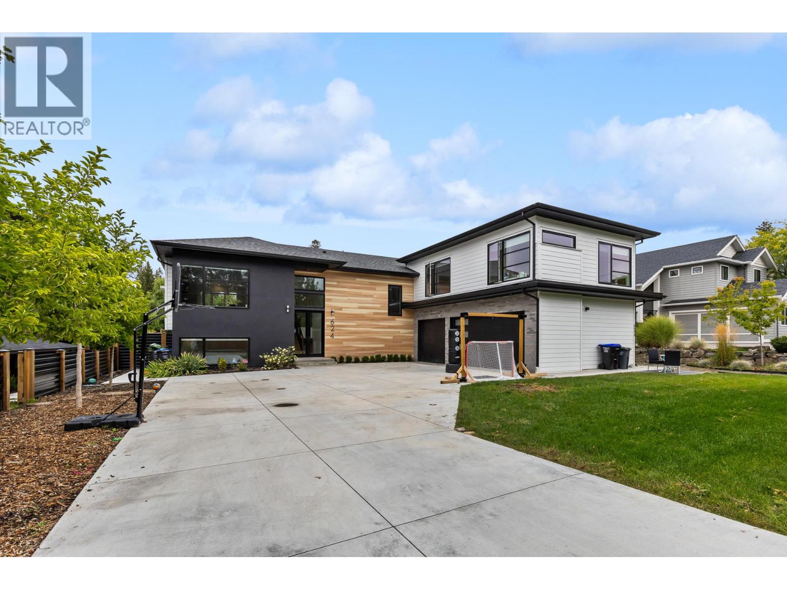  624 Bonjou Road, Kelowna