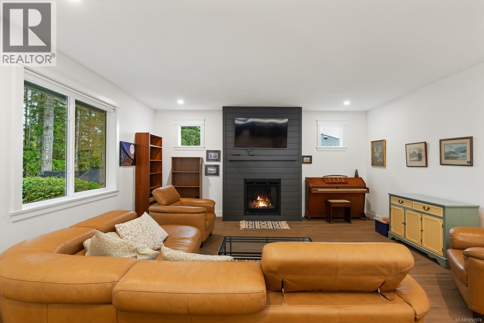 521 Mountain View Dr - 17