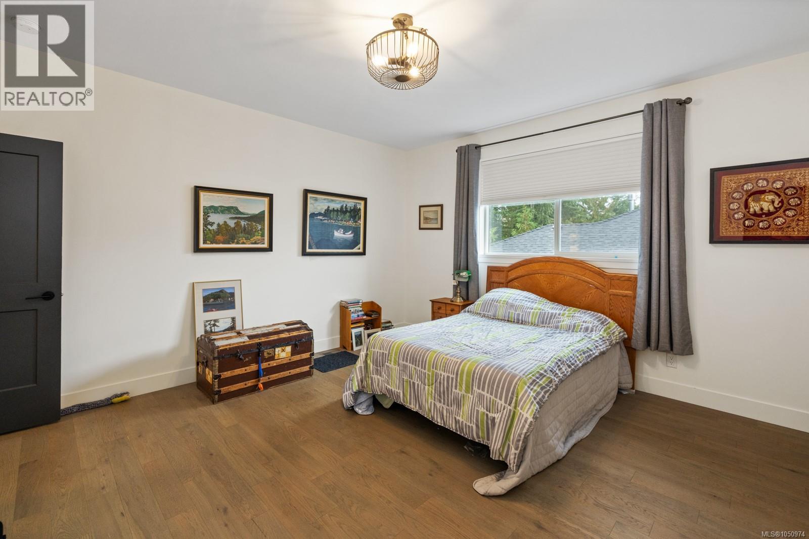 521 Mountain View Dr - 26