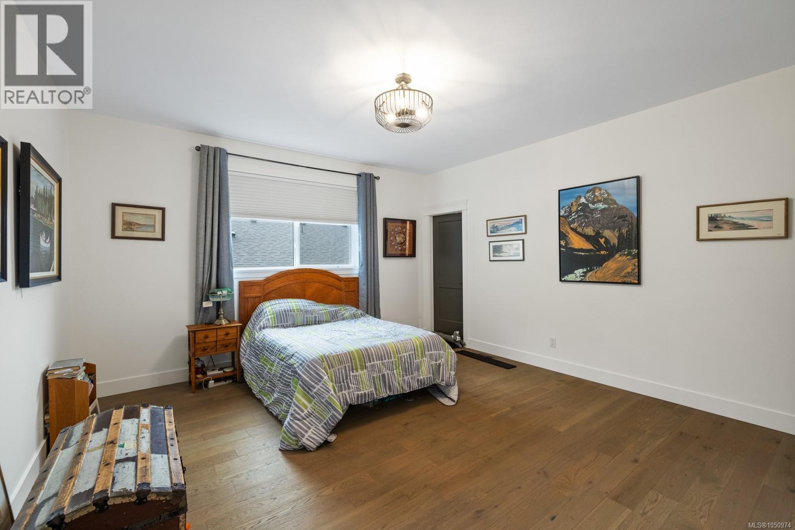 521 Mountain View Dr - 27
