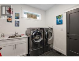 521 Mountain View Dr, Lake Cowichan, BC V0R2G1 Photo 35