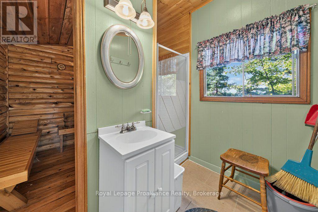 1239 Chimney Point Lane, North Frontenac, ON photo 36