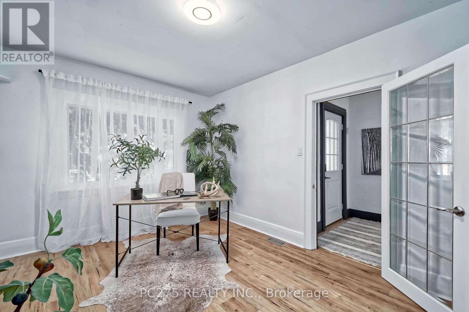 16 BARRINGTON AVENUE - Image 16