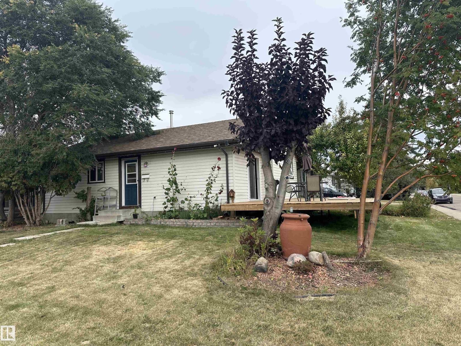 2104 145 AV NW