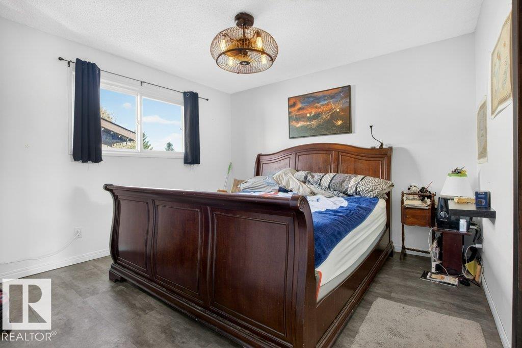 2104 145 AV NW photo 10
