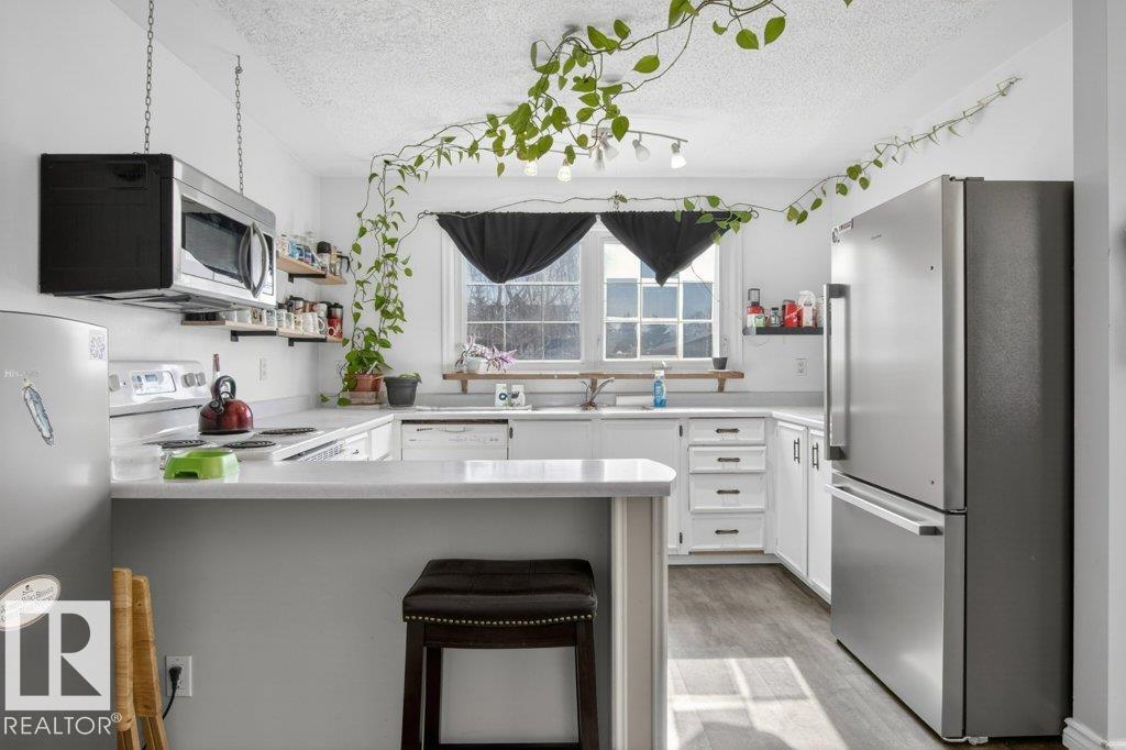 2104 145 AV NW photo 7