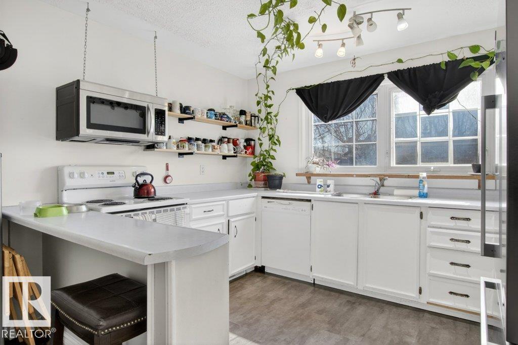 2104 145 AV NW photo 8