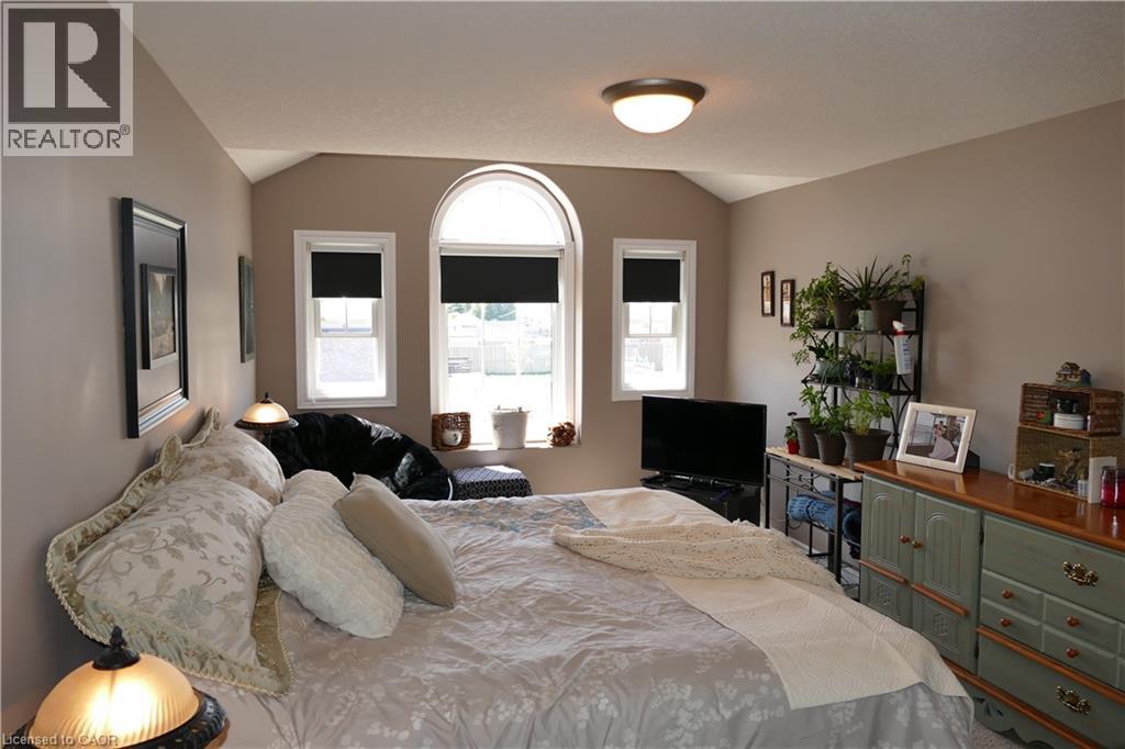 466 SIENNA Crescent - Image 11