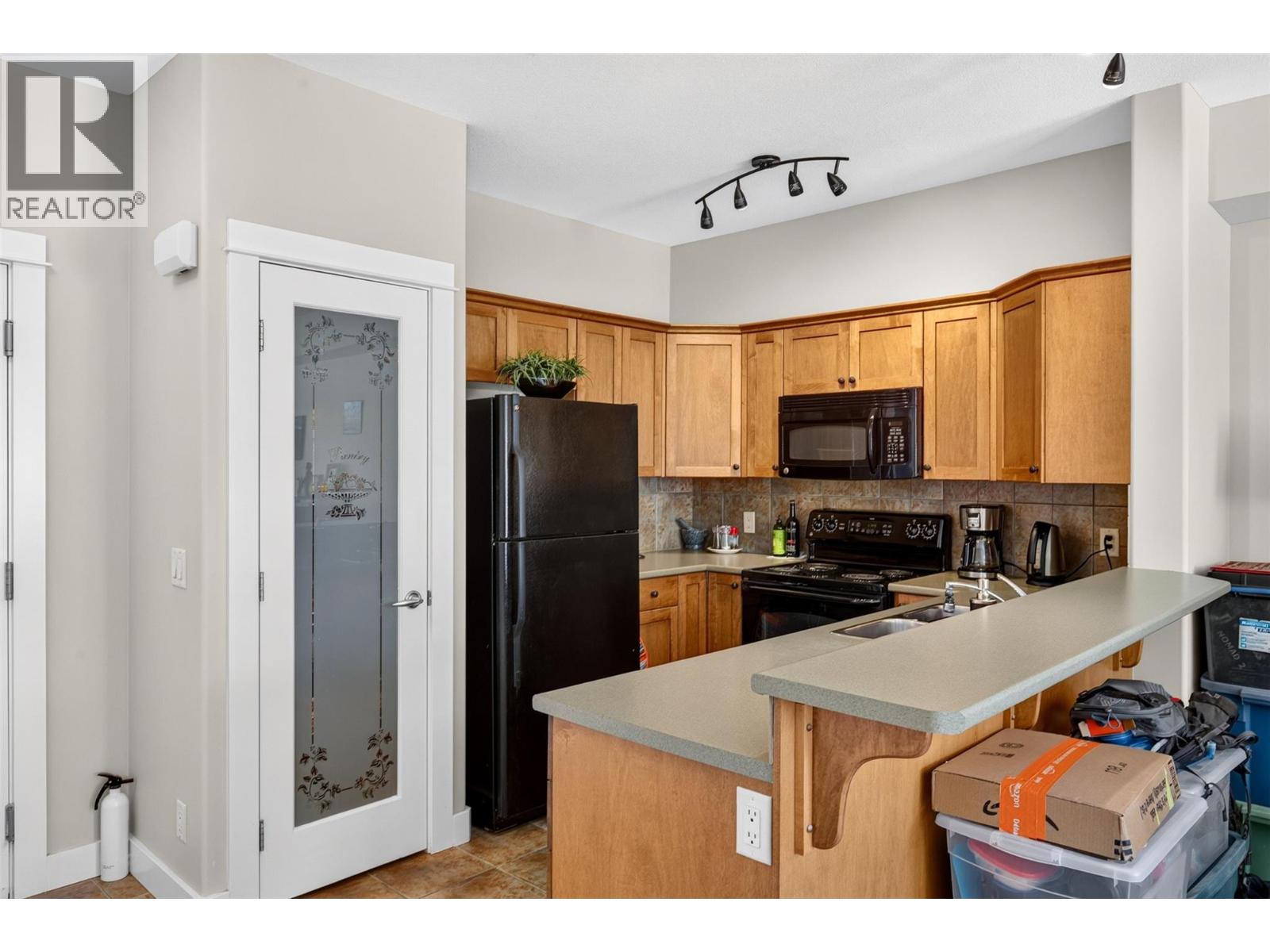 #217 2551 Shoreline Drive, Lake Country, British Columbia, V4V2P2, Lake Country, British Columbia — photo 2 of 5
