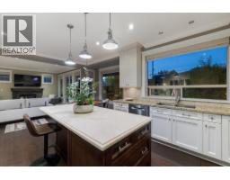 358 W 15th Street, North Vancouver, BC V7M1S5 Photo 13