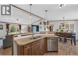 13137 Wright Road, Charlie Lake, BC V0C1H0 Photo 15